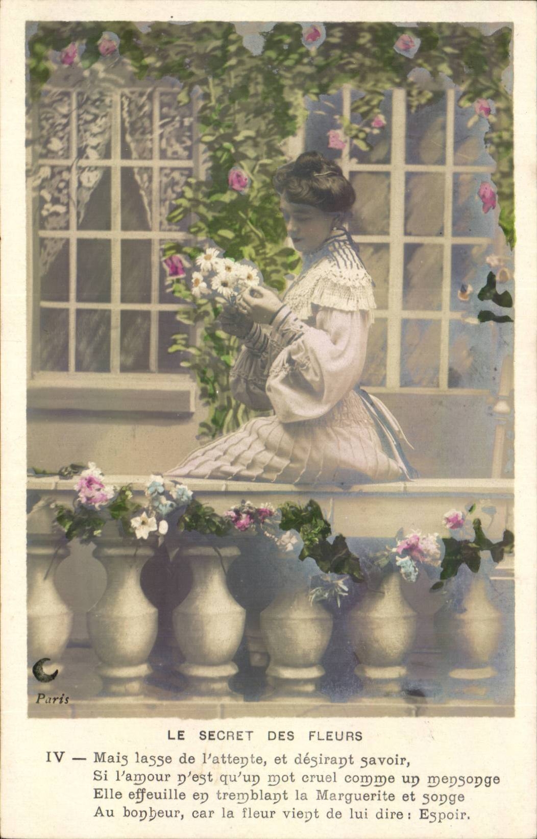 Fantasy - Woman - Beautiful Woman in period clothing - CPA