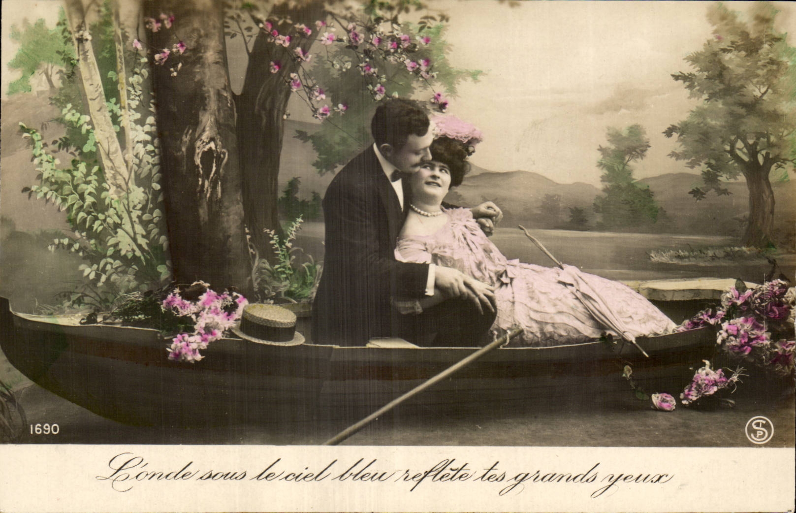 Fantaisie - Couple - floating romantic boat - CPA 