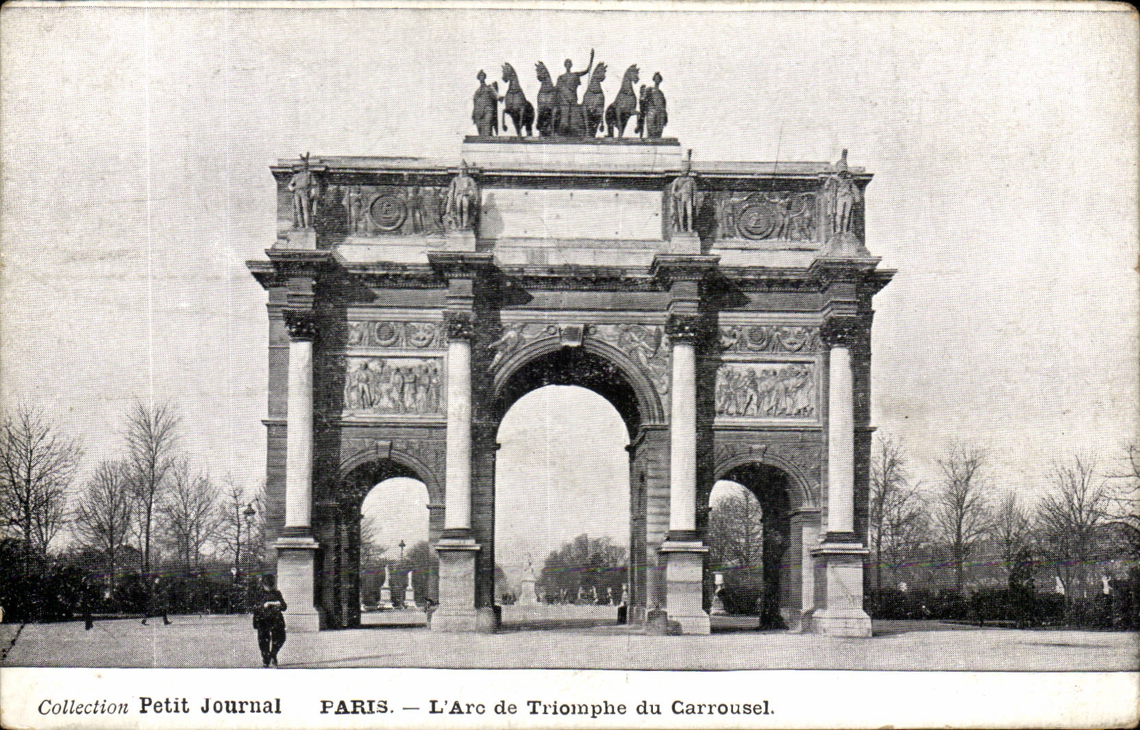 Paris - 1 - Acc du Carrosel CPA 