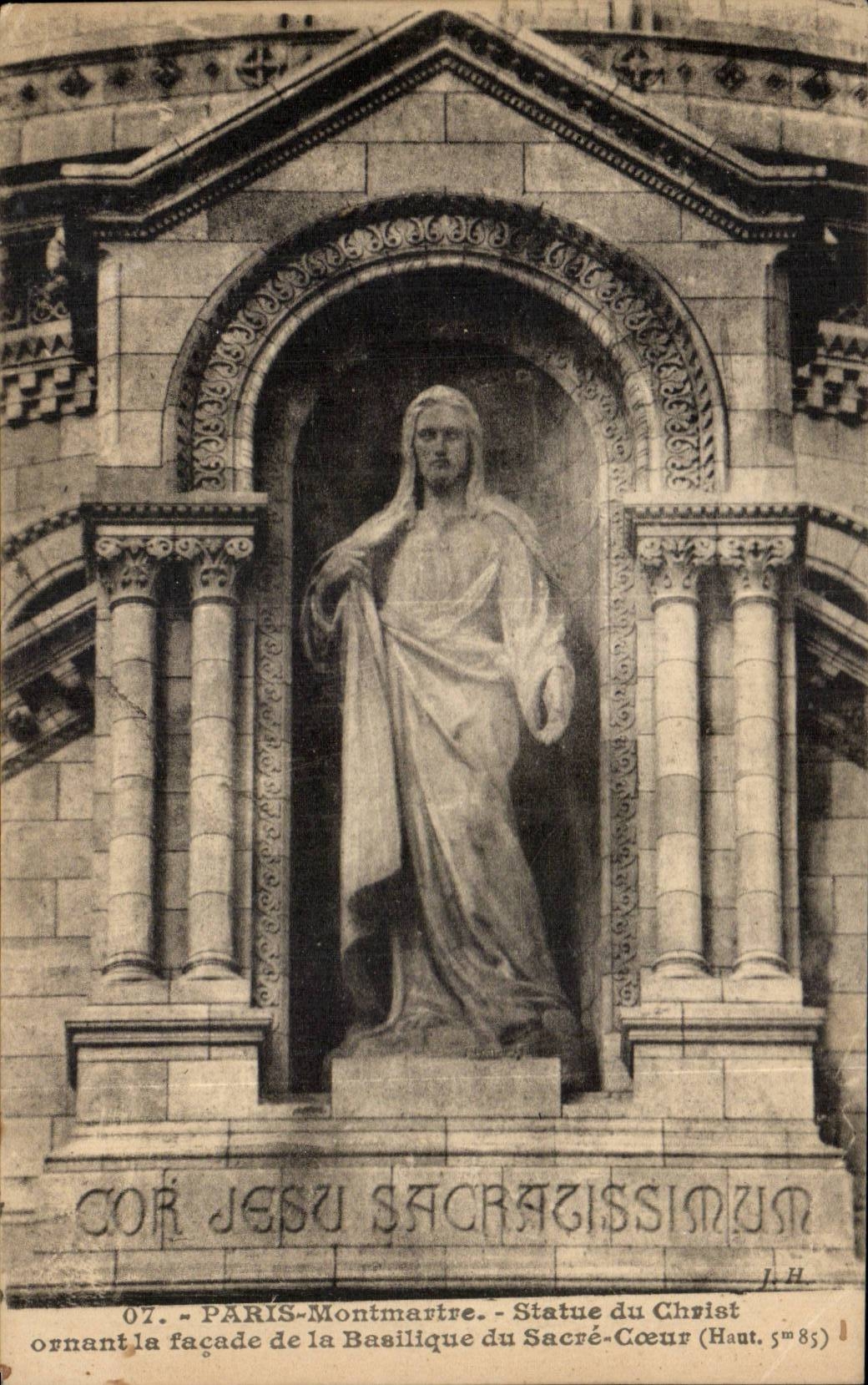 Paris CPA Montmartre Statue du Christ ornant la facade de la basilique du Sacre Coeur