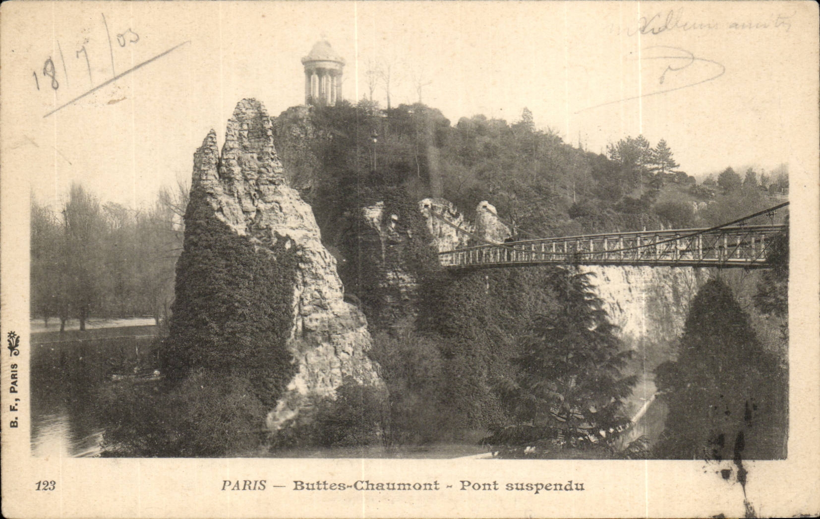 Paris CPA Hillocks Chaumont Suspended bridge