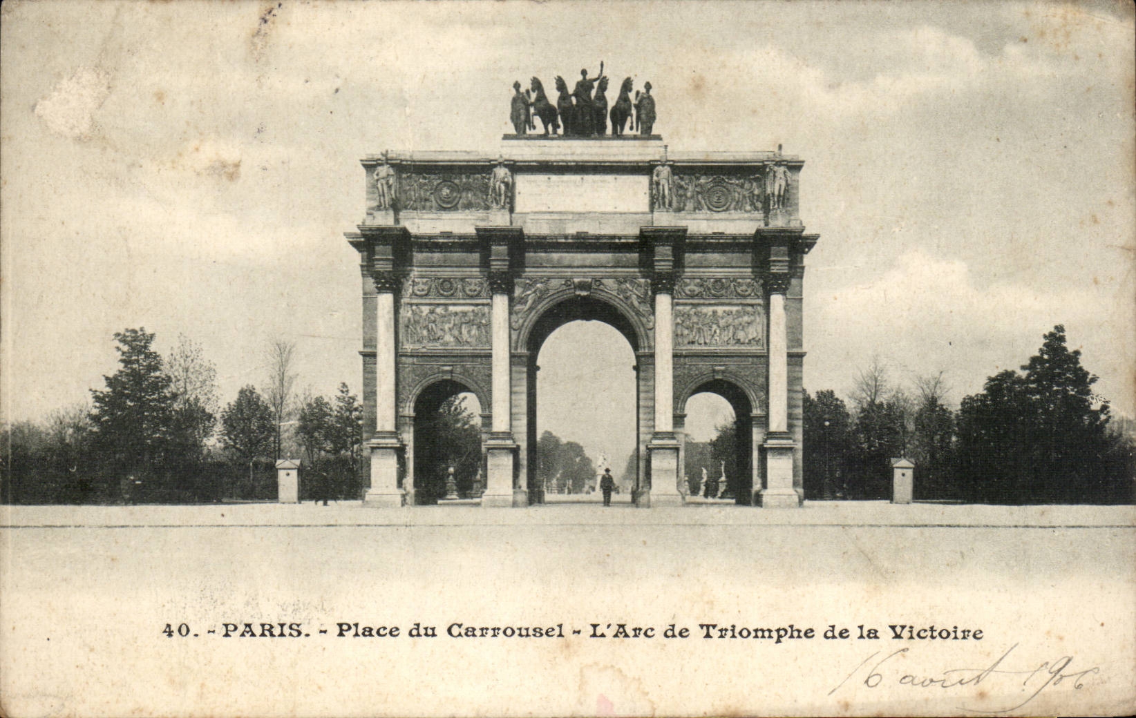 Paris CPA Place du carrousel L'arc de triomphe de la Victoire