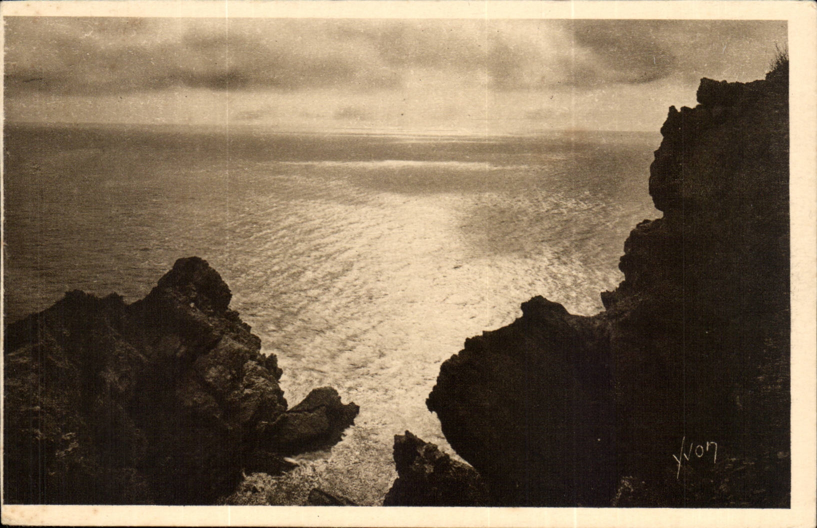 CPA Les iles d'Hyeres Porquerolles Lever de soleil sur la grande cale