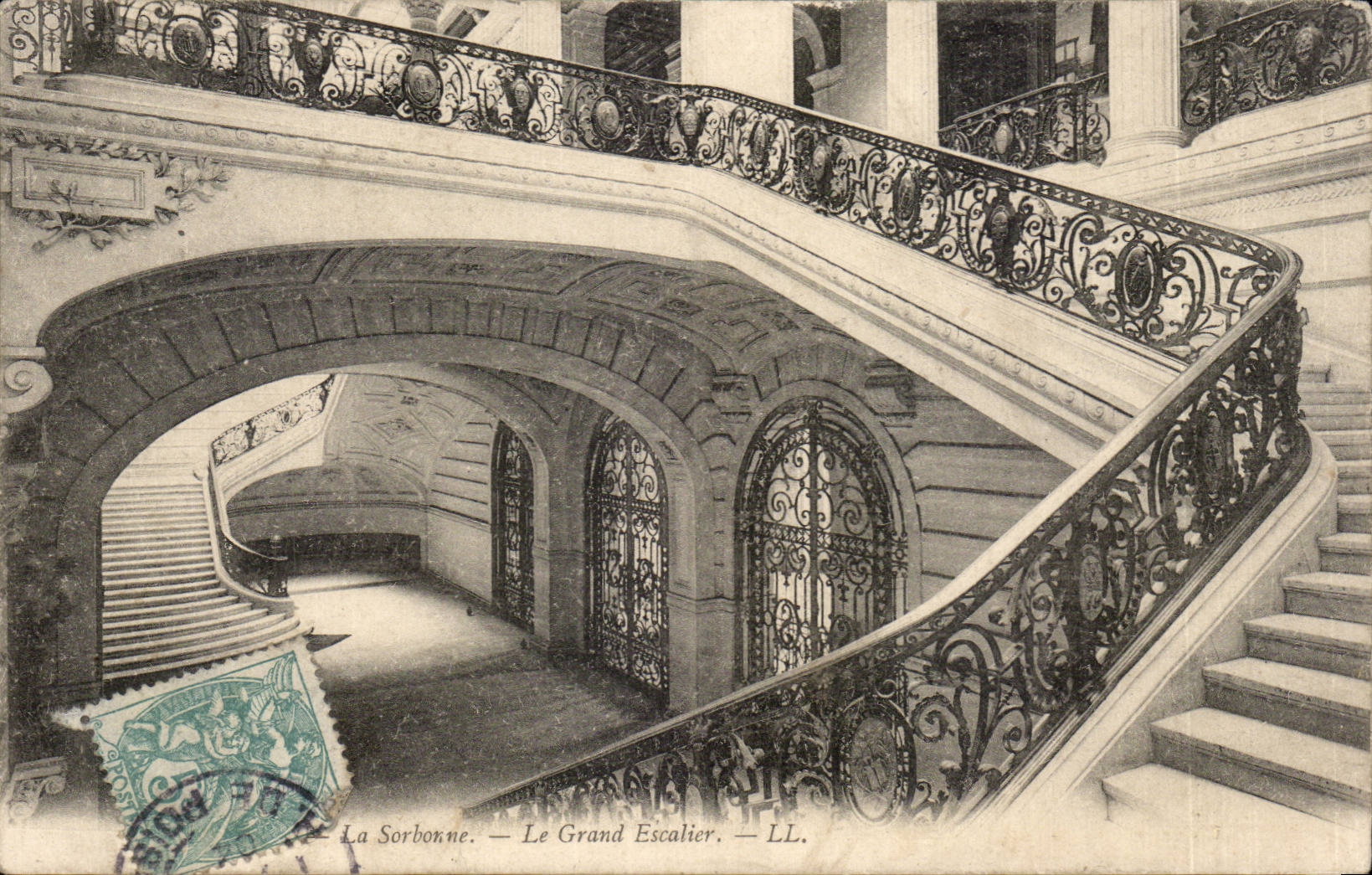 Paris CPA Sorbonne Large staircase
