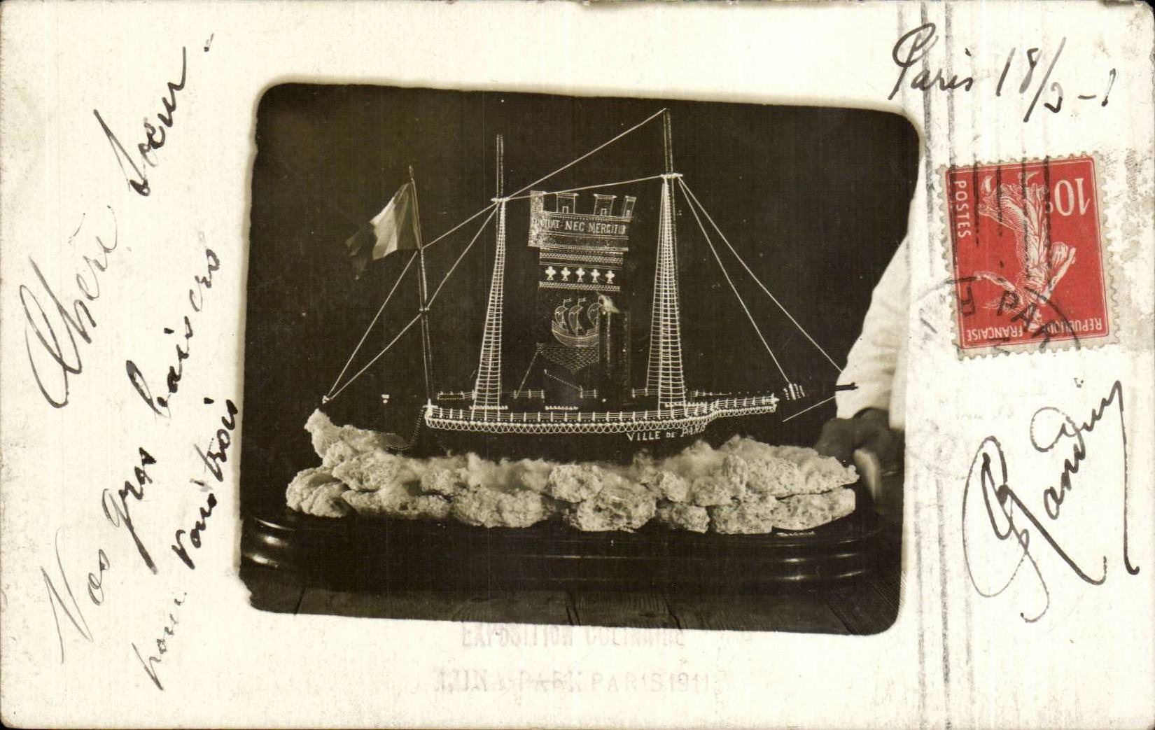 CPA Paris Maquette de bateau Ville de Paris 