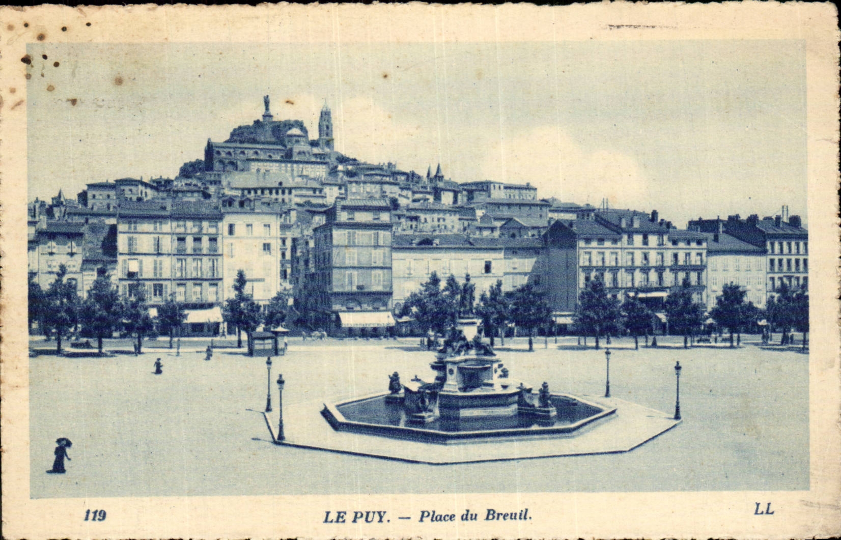 CPA Le Puy Place du Breuil