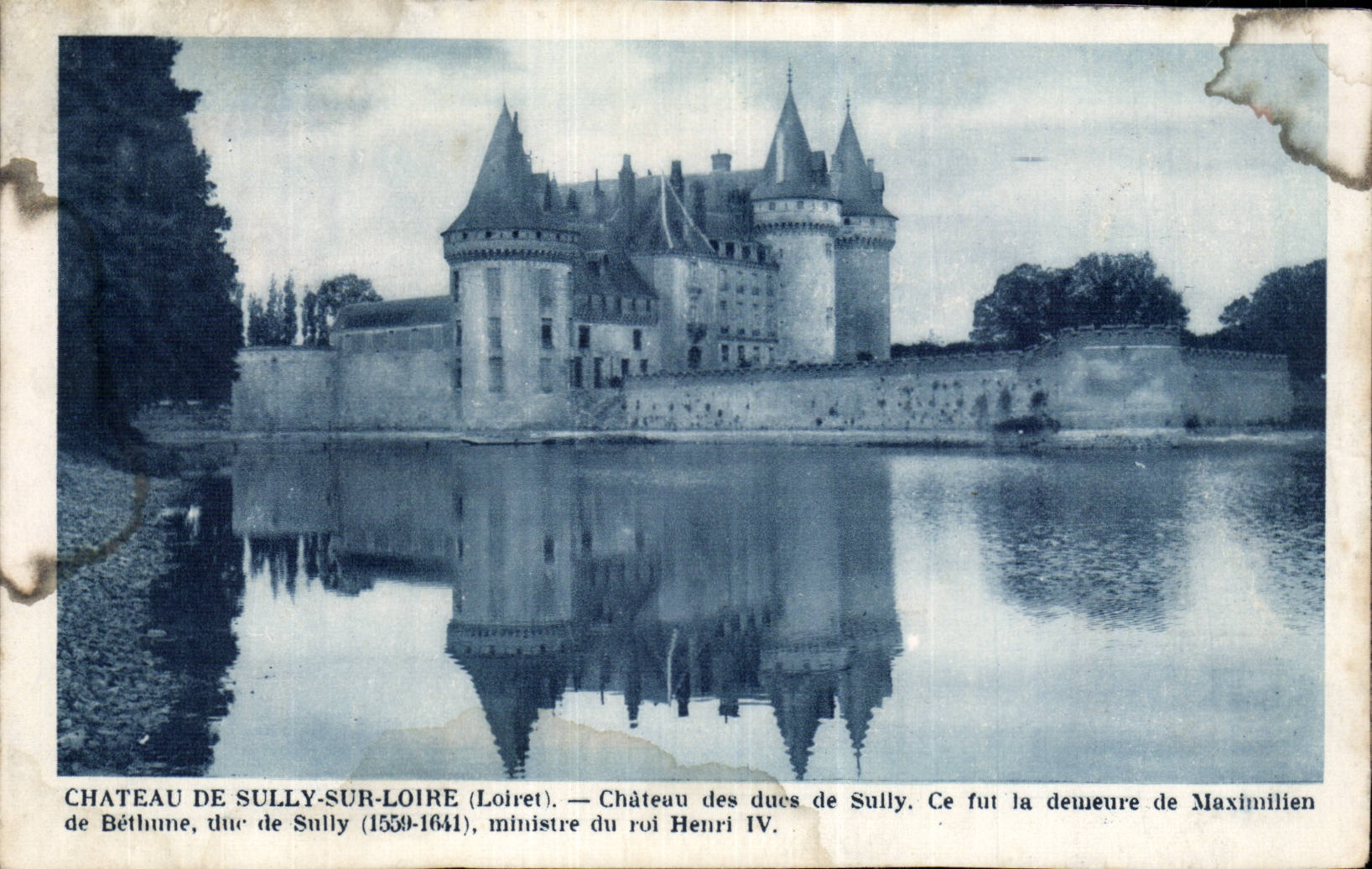 CPA Castle of Sully on the Loire