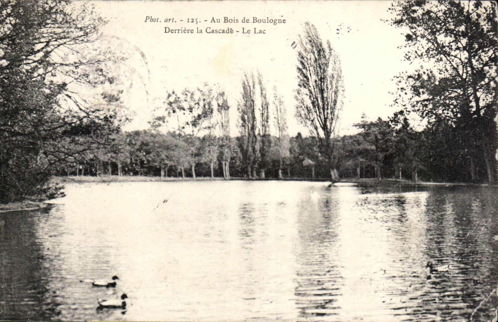 Paris CPA Au bois de Boulogne Derriere la cascade Le lac