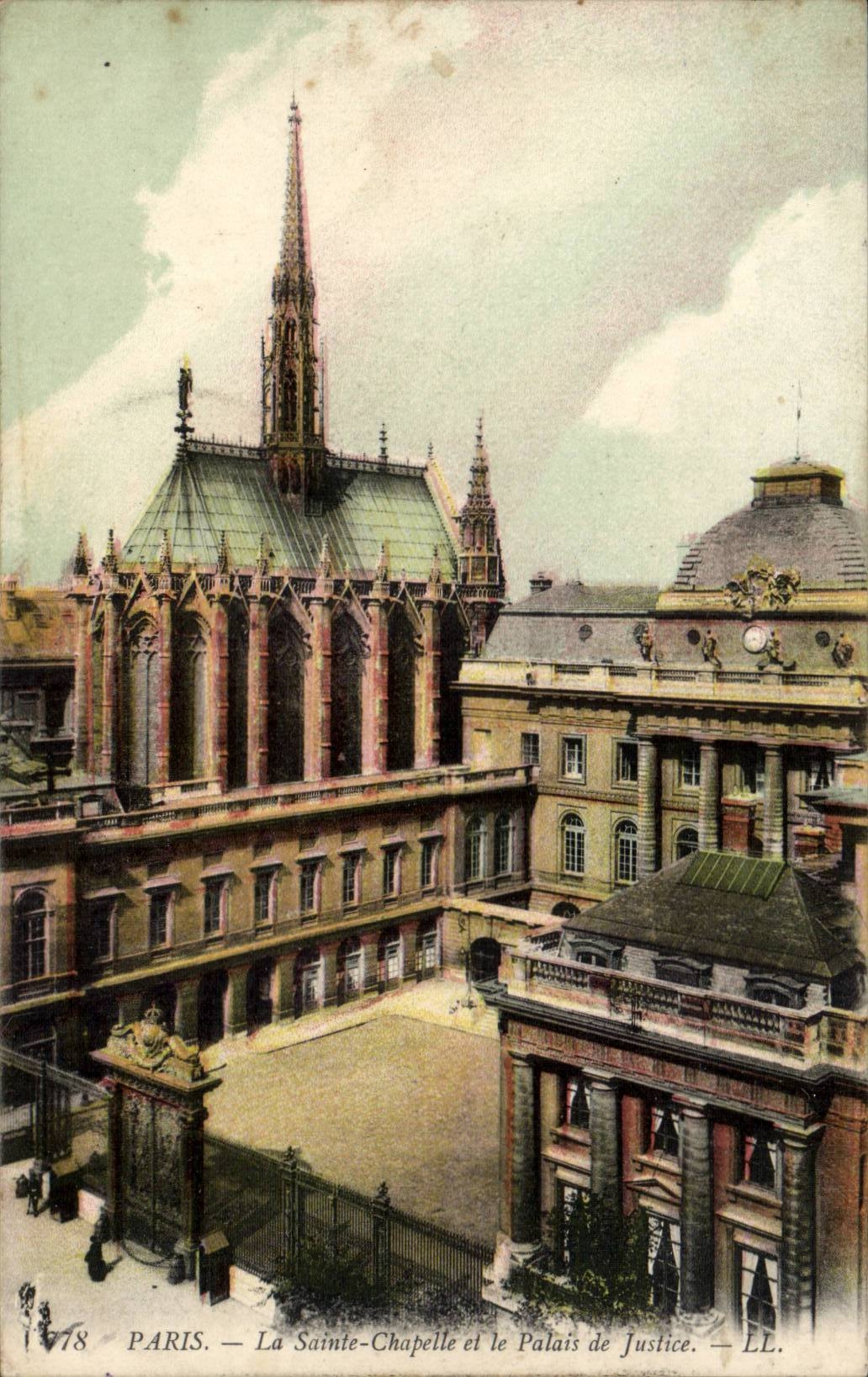 Paris CPA La Sainte Chapelle et le palais de justice
