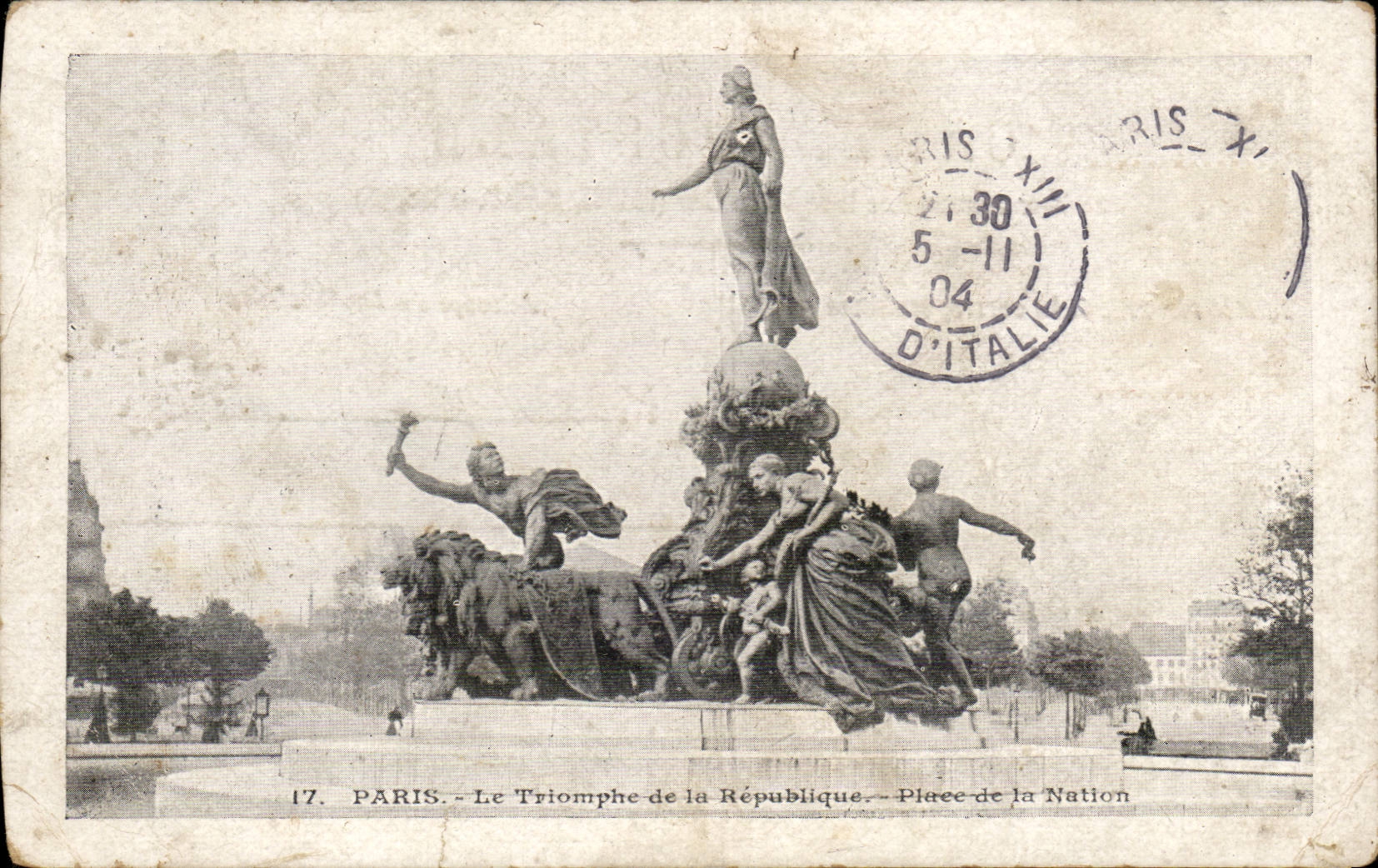 Paris CPA Le triomphe de la Republique Place de la Nation