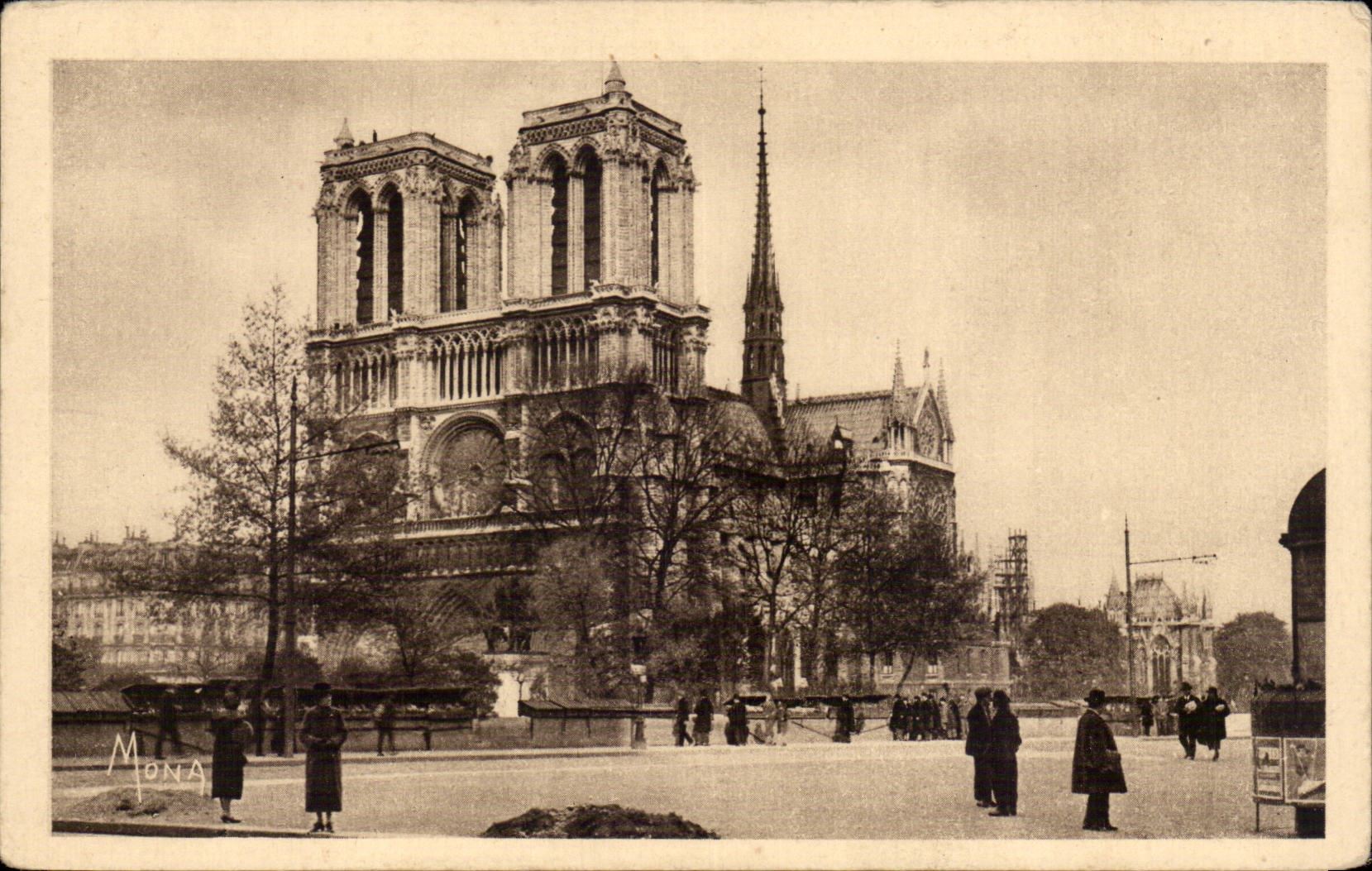 Paris CPA Notre Dame