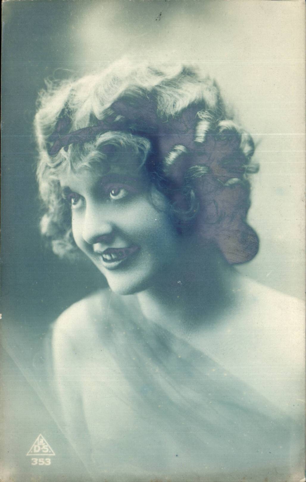 Fantasy - Woman - Woman with Curly C - CPA