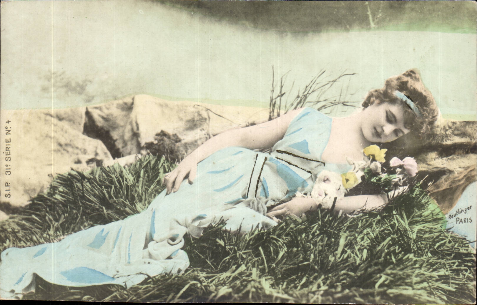 Fantasy - Woman - Beautiful Woman lying in fat - CPA