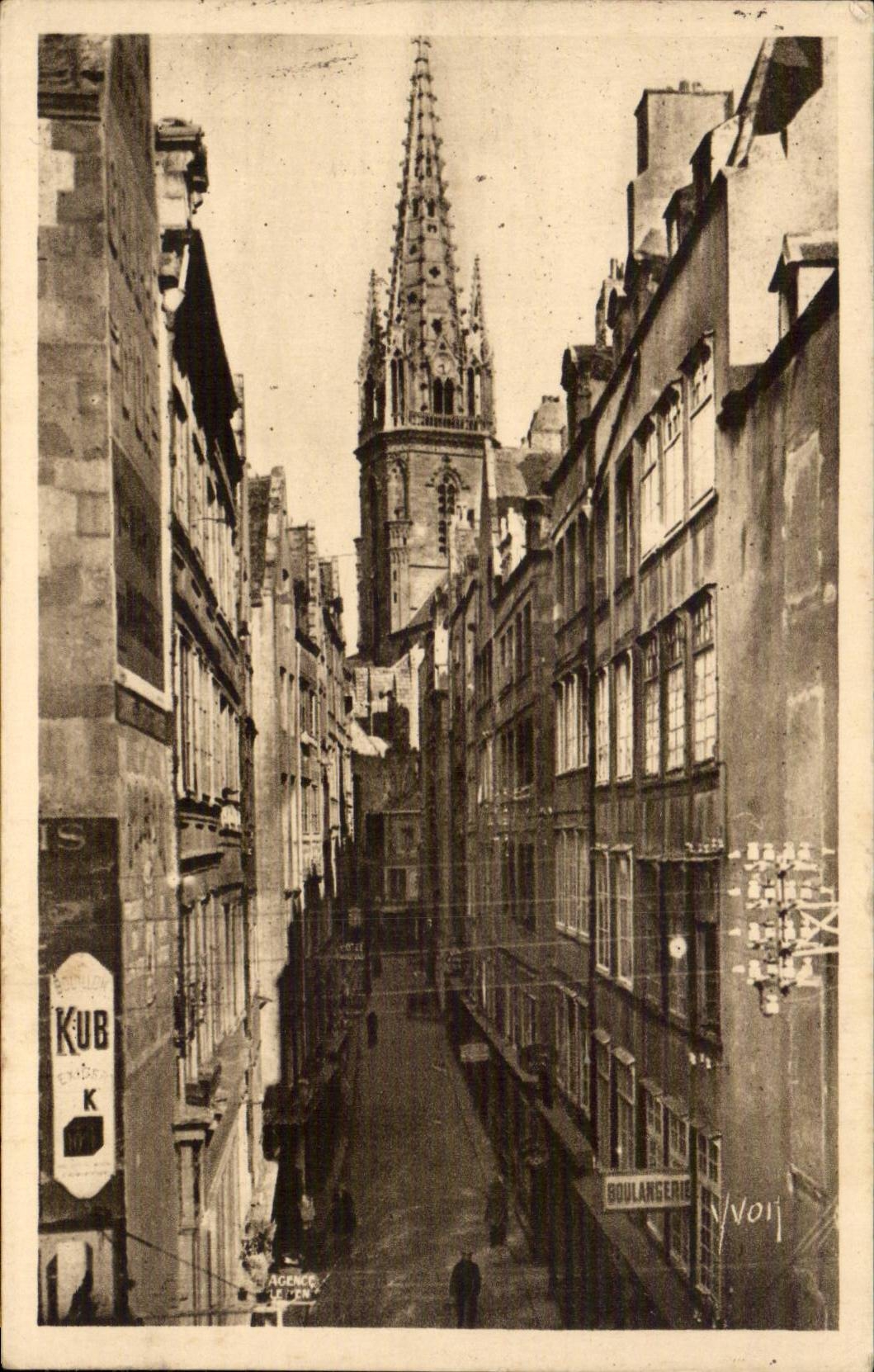 Saint Malo - Main street and Cathedral Bakery - CPA