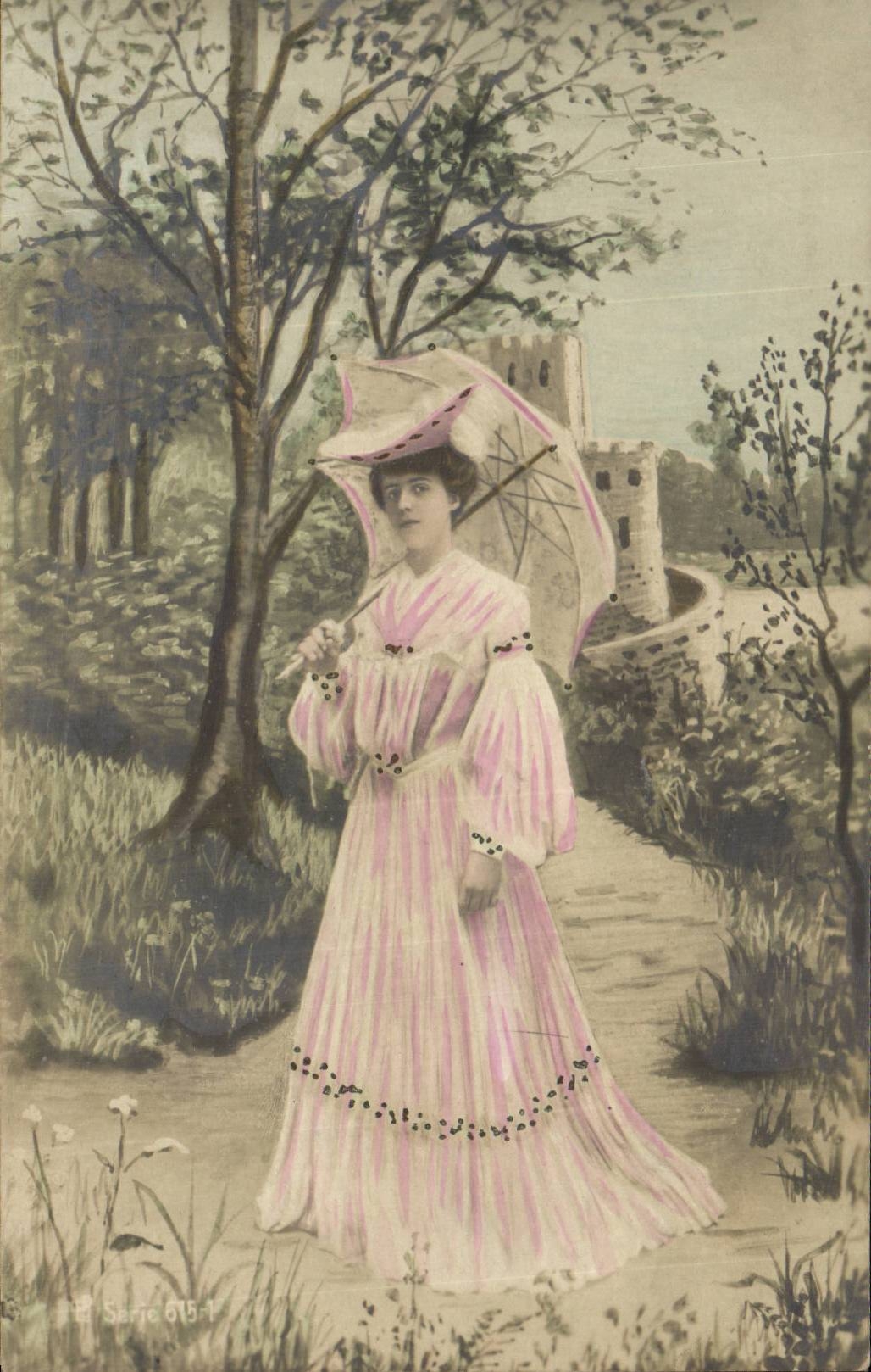 Fantasy - Woman - Woman in elegant period clothing - CPA