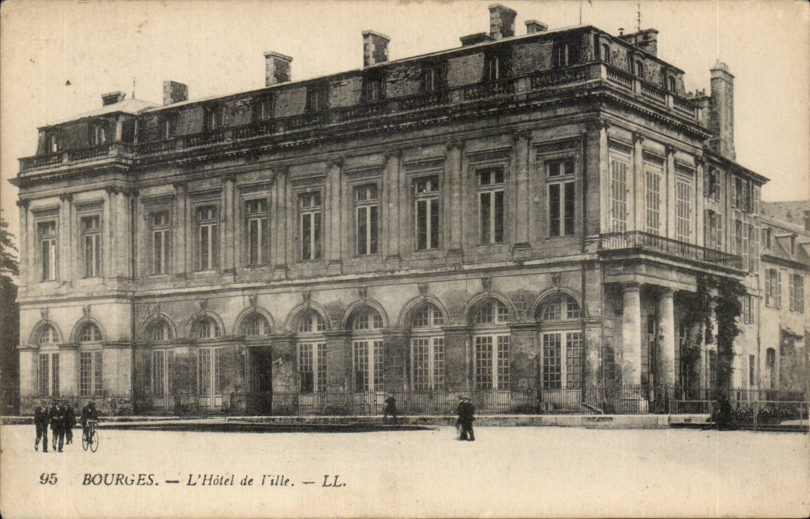 Bourges - the Town hall - CPA