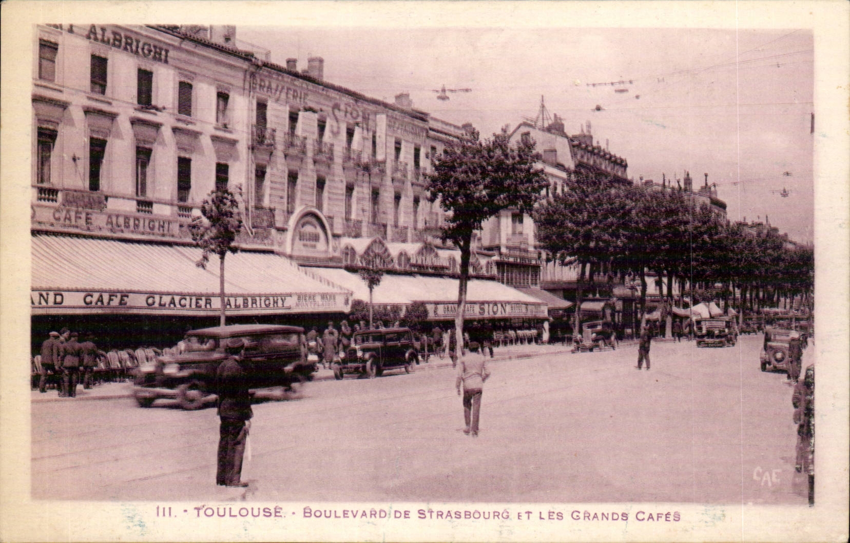 Toulouse - Boulevard Strasbourg - et les Grands Cafes Cafe Glacier Albrighy CPA 