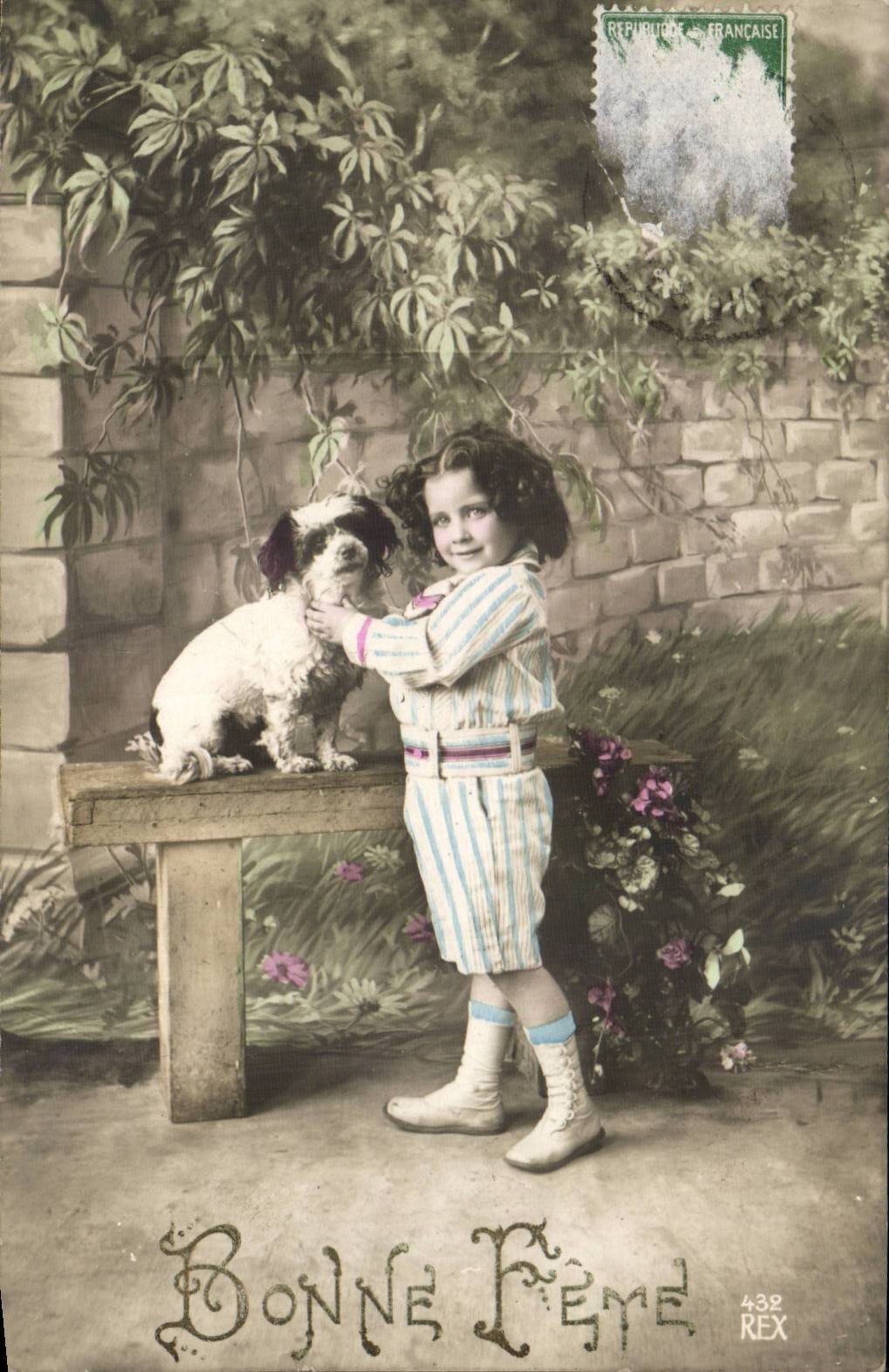Fantasy - Child - dog - Little Girl with friendly dog - Good Festival - CPA