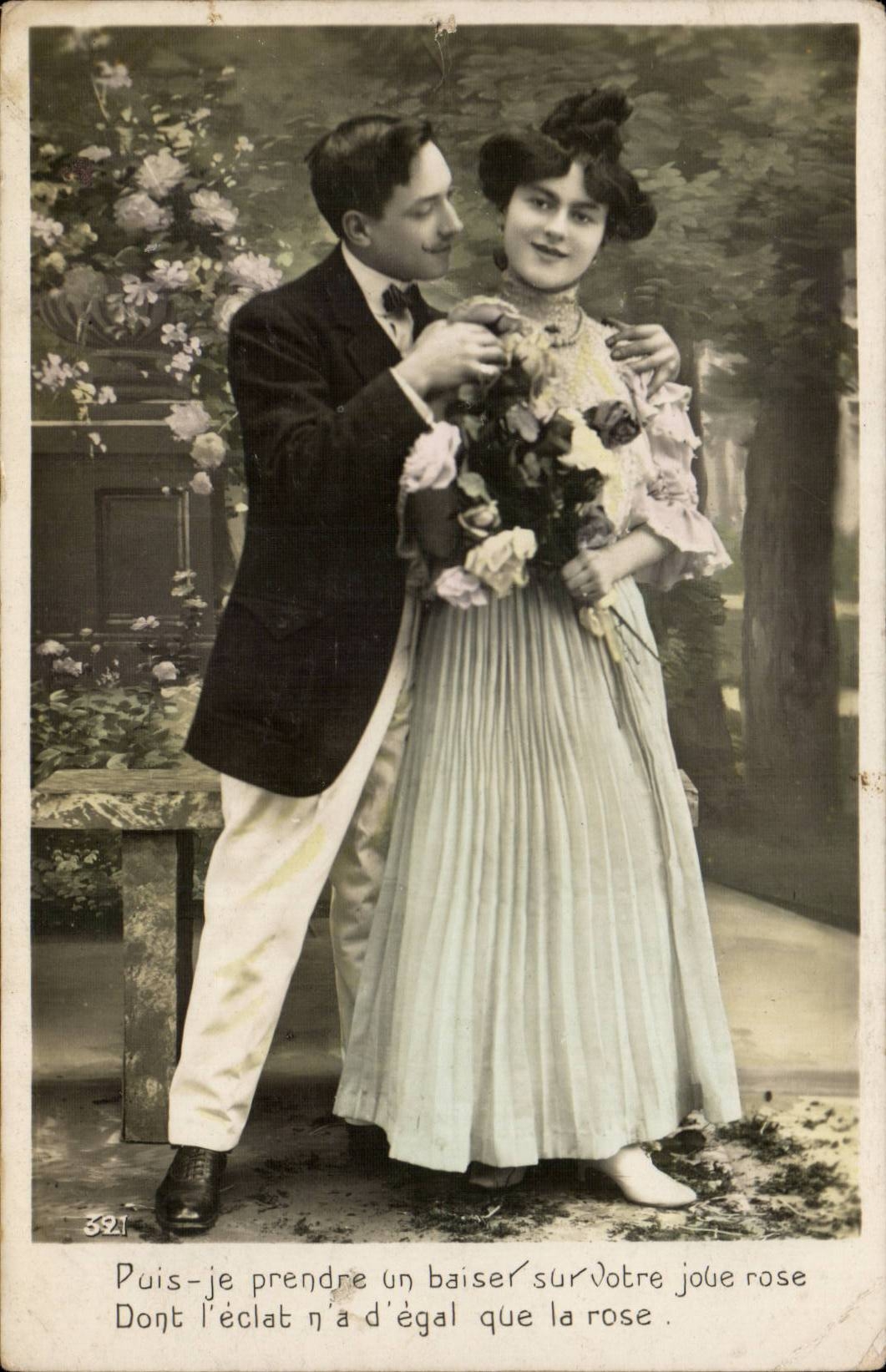 Fantaisie - Couple - Happy Couple in Love - CPA