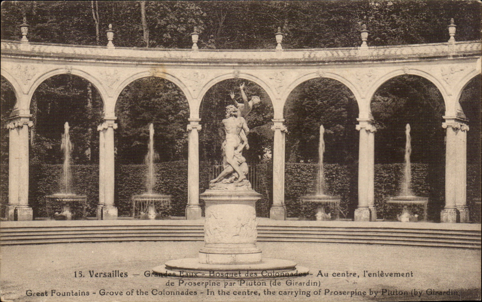Versailles - Large Water - In the Center - Removal - CPA