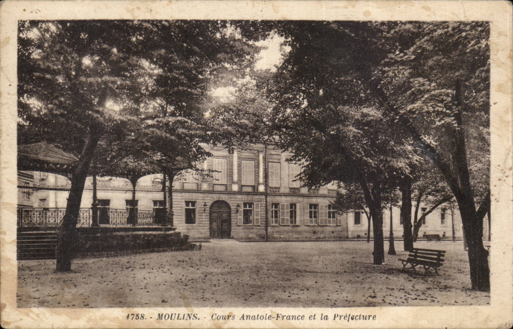 Moulins CPA Course Anatole France and prefecture