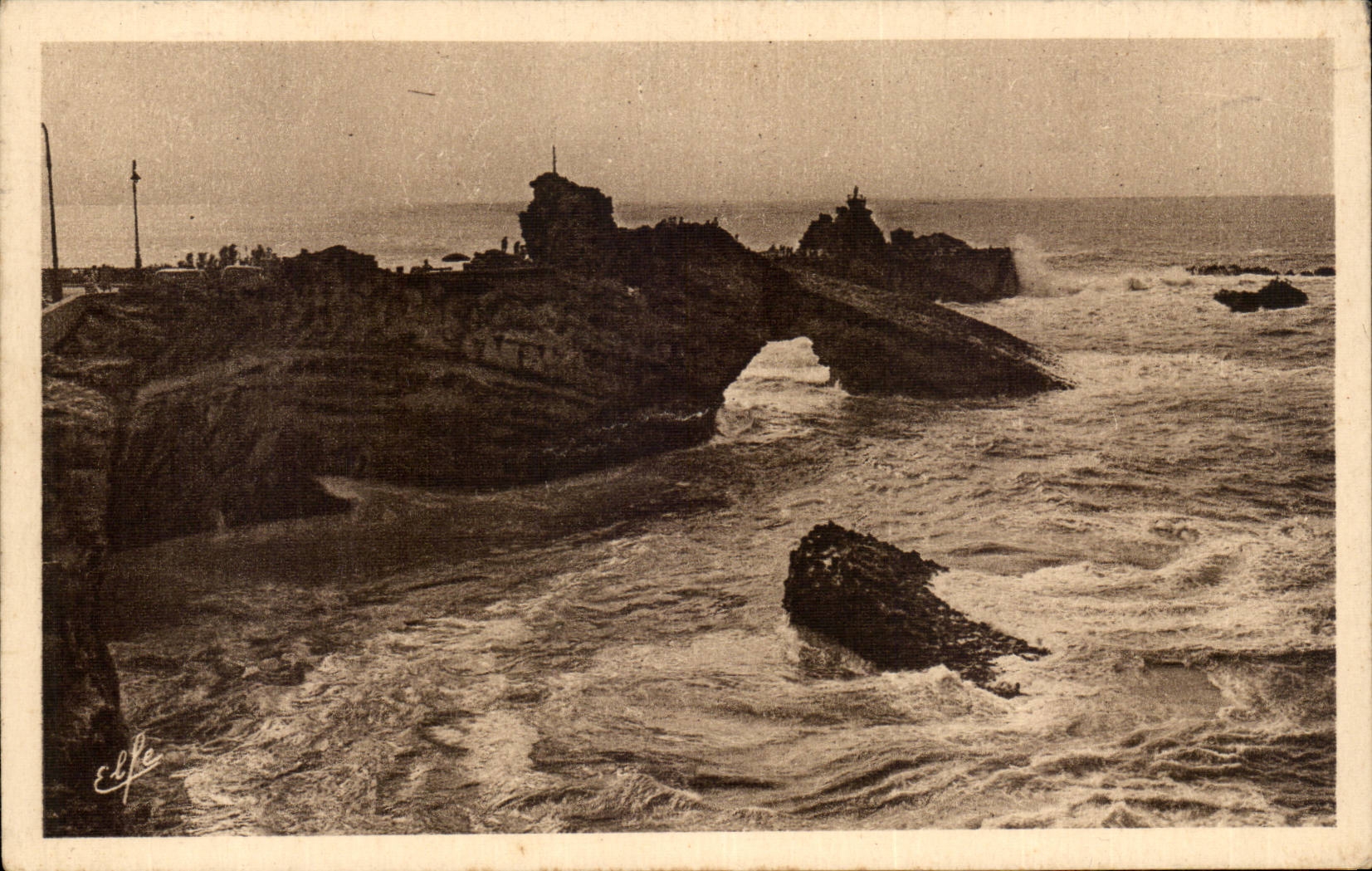 Biarritz CPA La roche percee et le rocher de la vierge