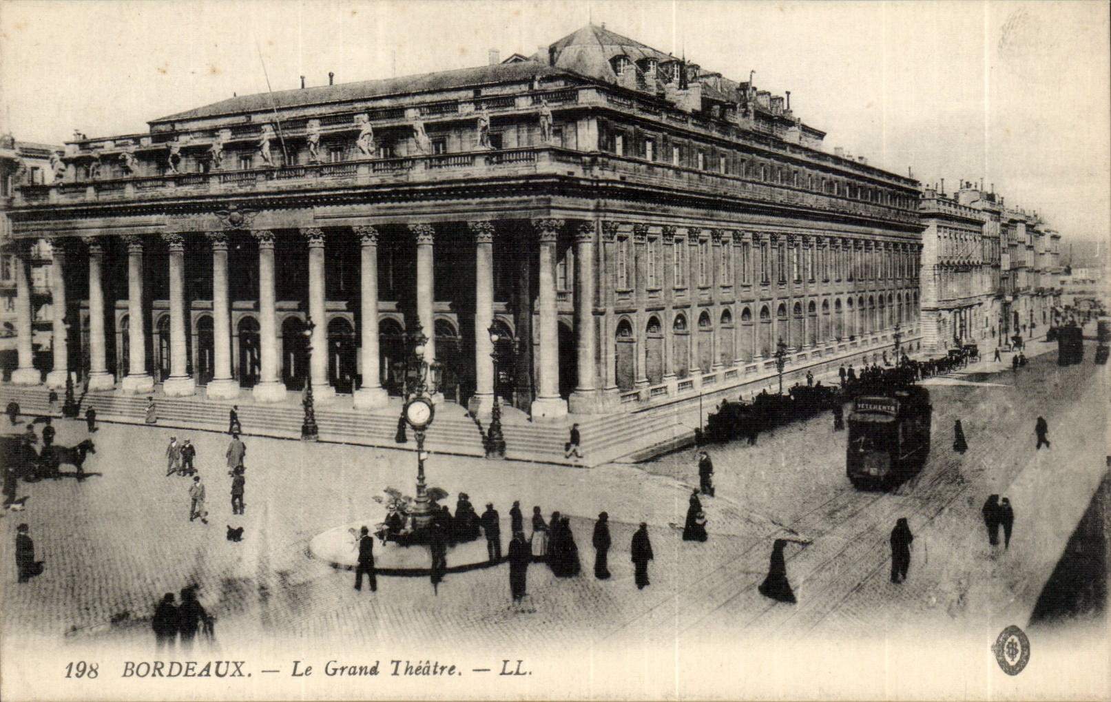 CPA Bordeaux the large theater