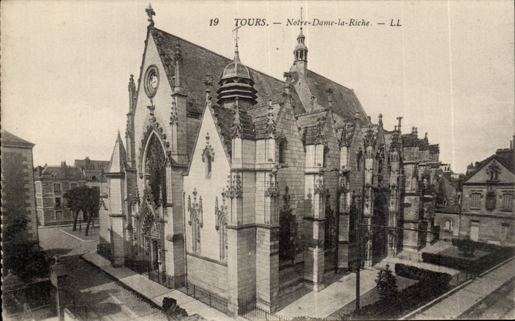 CPA Tours Notre DAme de la Riche