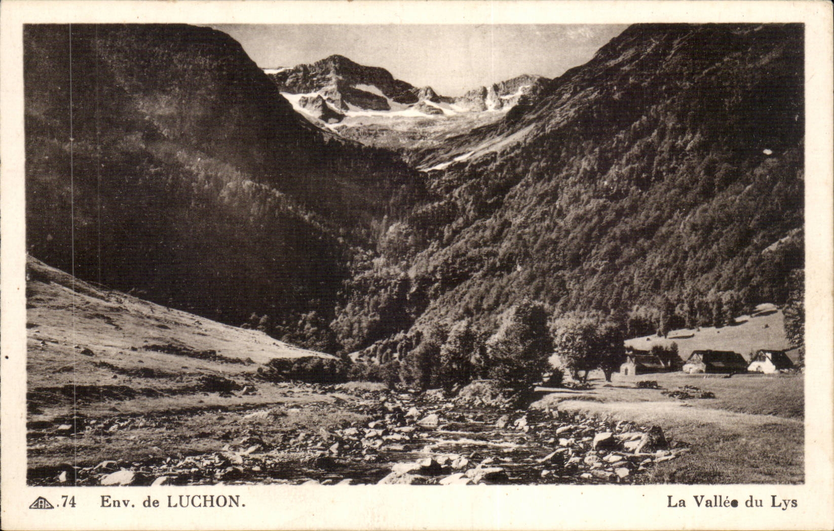 CPA Surroundings of Luchon the valley of the Lily