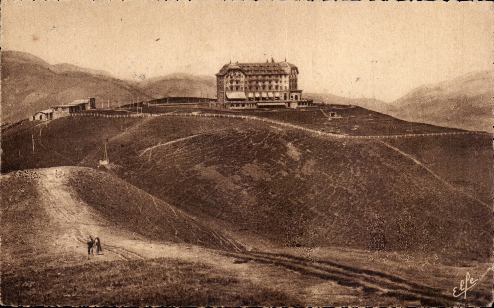 CPA Luchon Superbagneres Train station and the large hotel