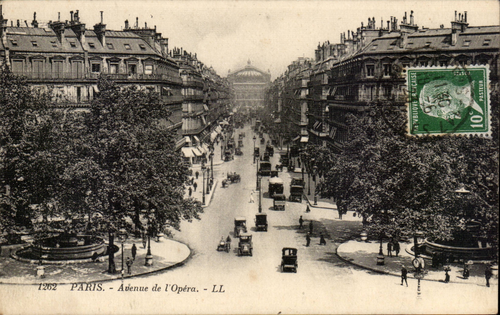 Paris CPA Which occurred of the Opera