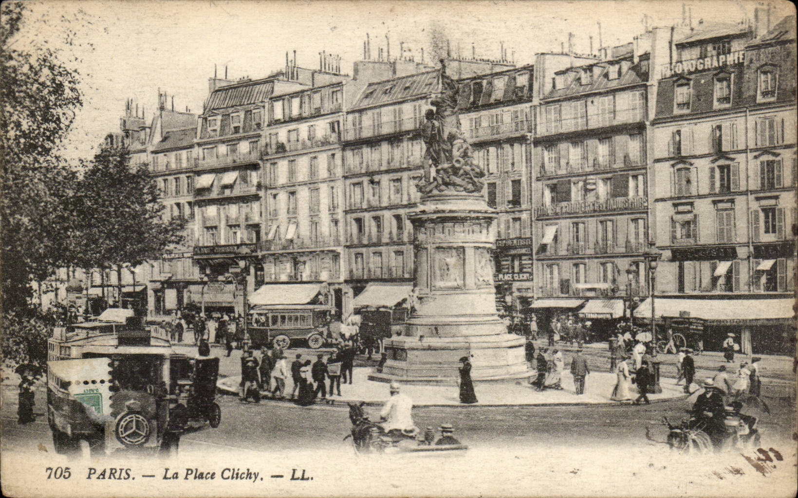Paris CPA Le place Clichy