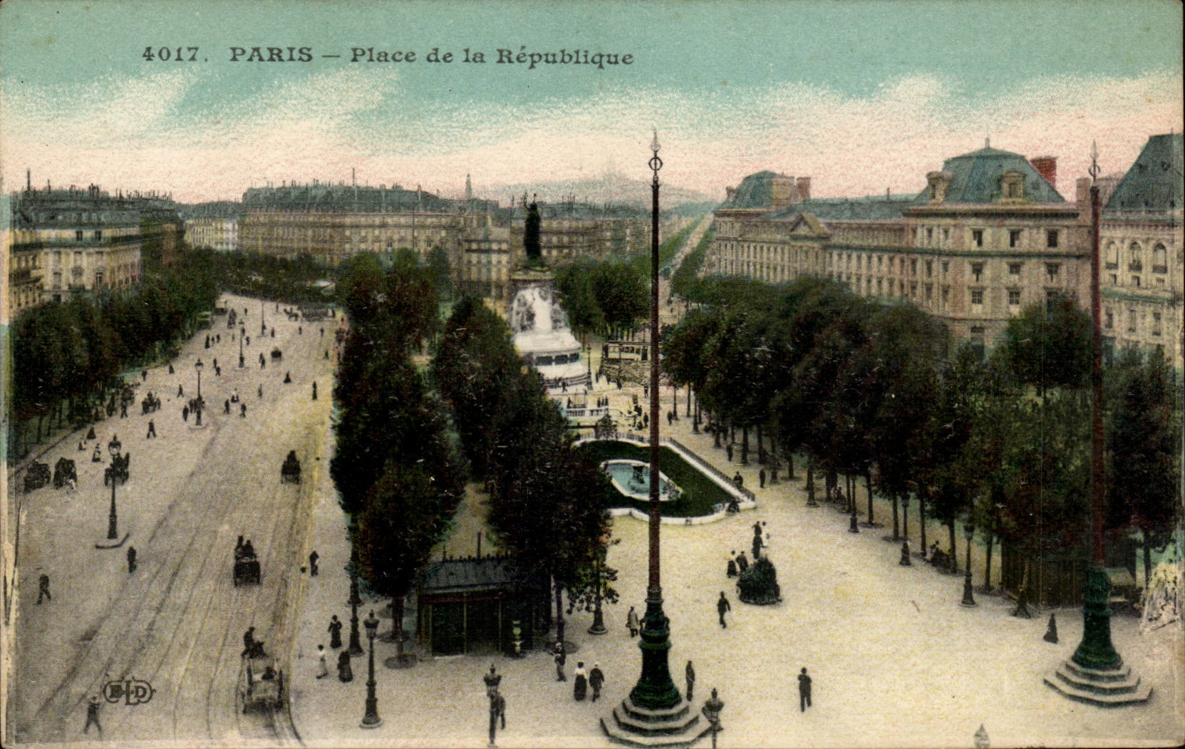 Paris CPA Places Republic