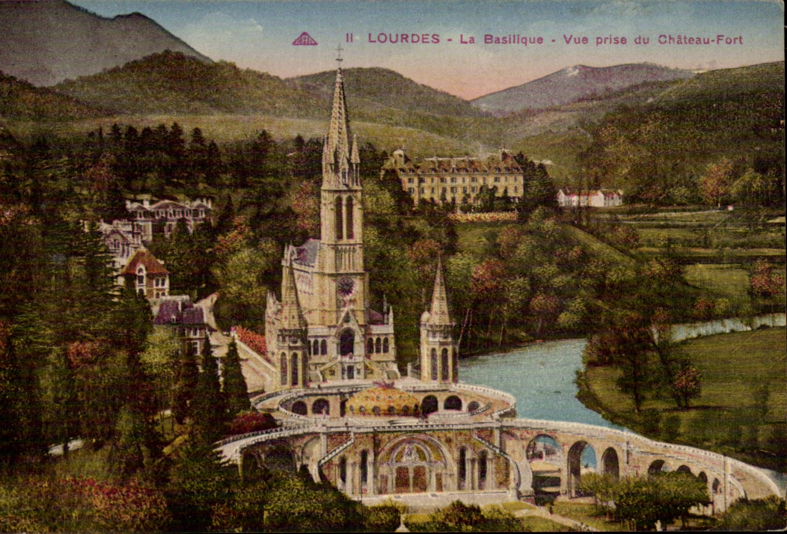 CPA Lourdes the basilica Seen from of the strong castle