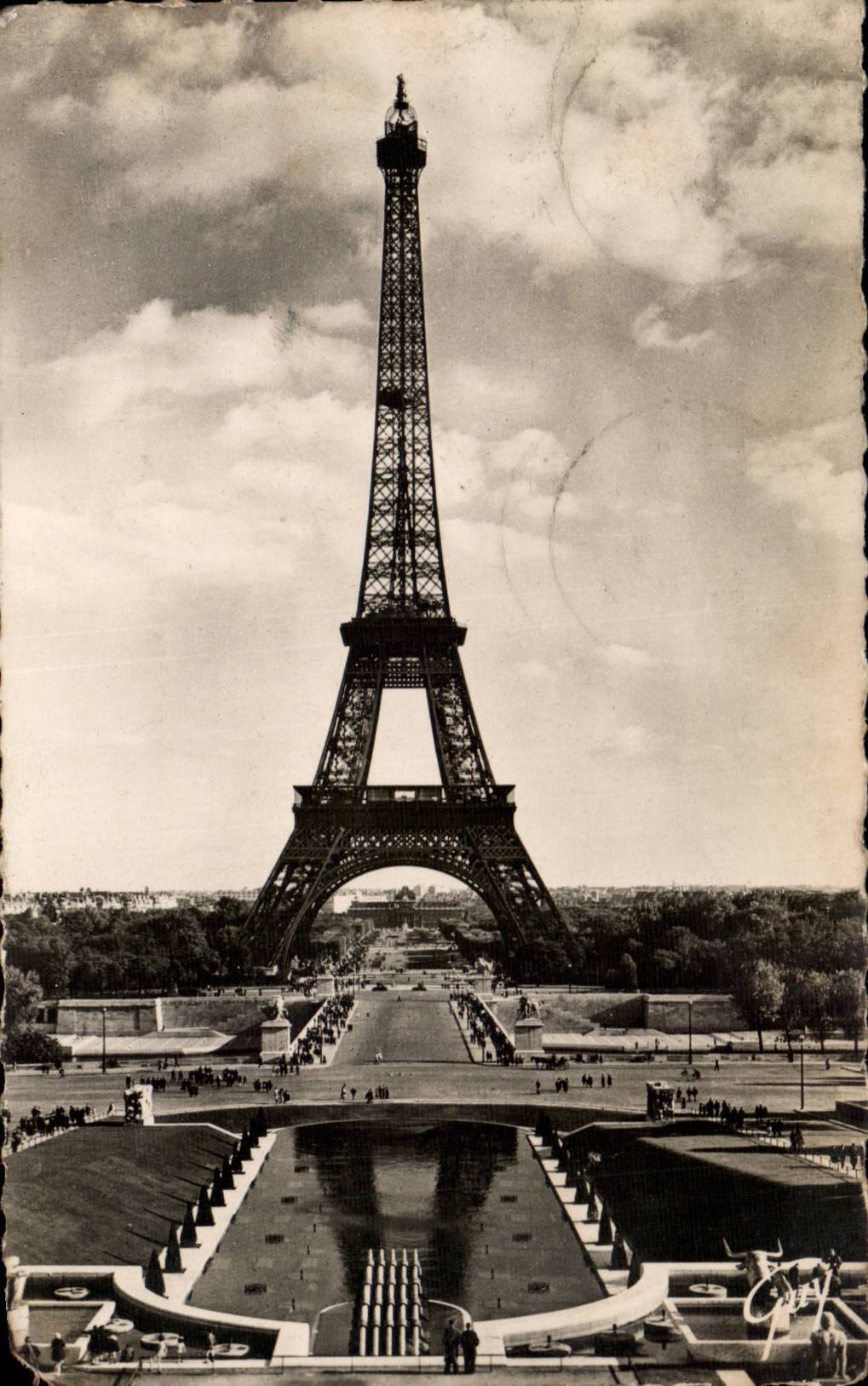 MODERN CARD Eiffel Tower seen of the palate of Chaillot