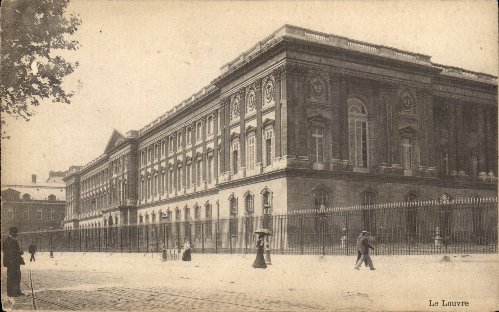 Paris CPA Le Louvre