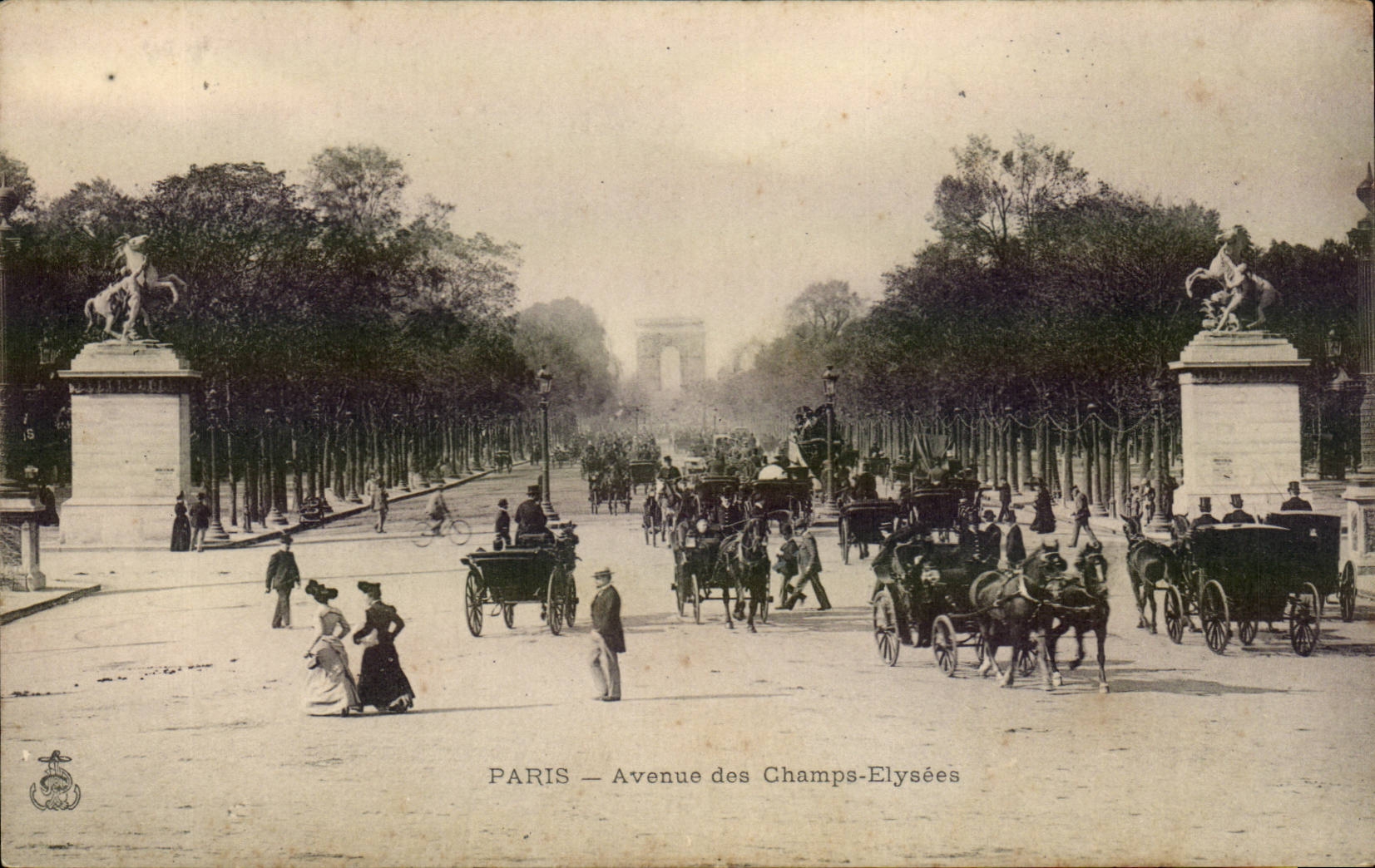 Paris CPA Which occurred of the Champs Elysees