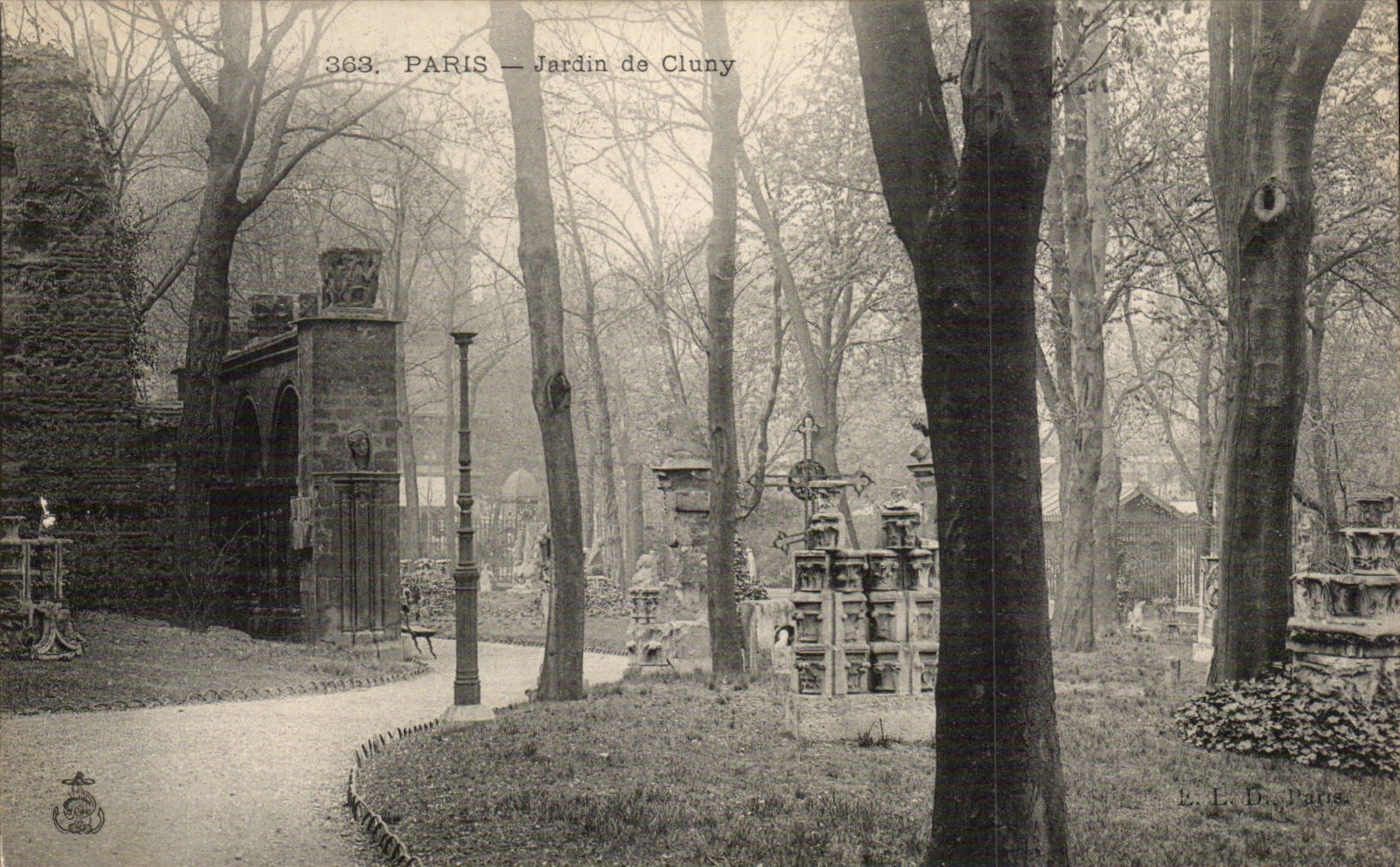 Paris CPA Garden of Cluny