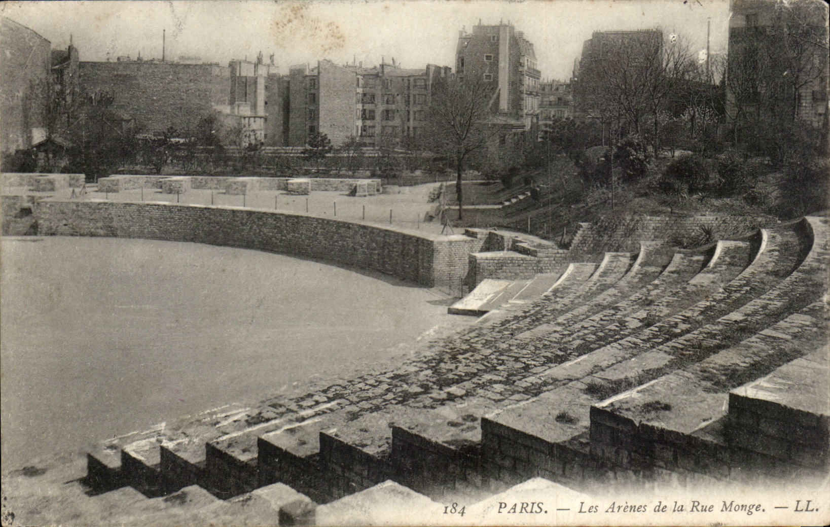 Paris CPA the arena of the street Monge