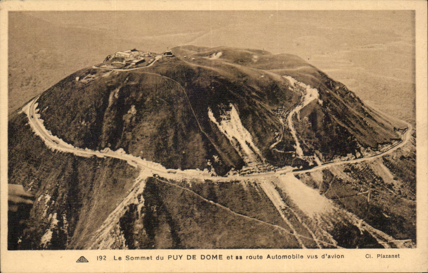 CPA Summit of Puy de Dome and its automobile road seen of plane