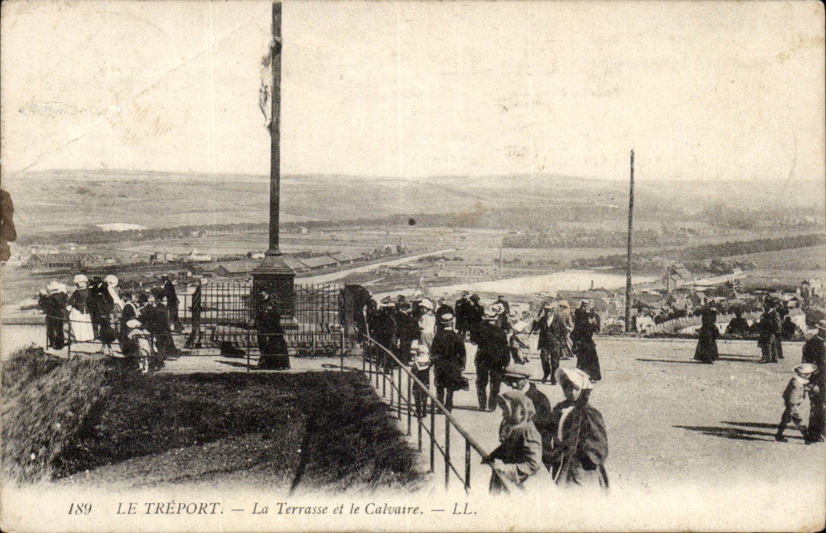 CPA Treport die Terrasse und das Martyrium