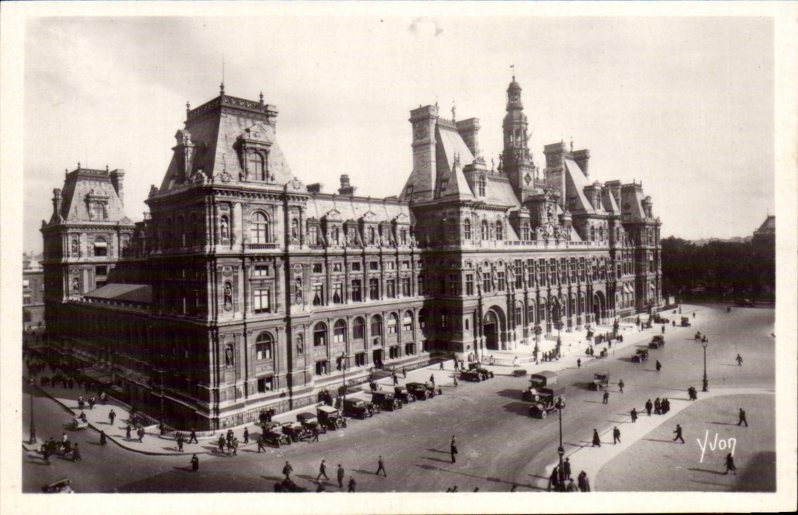 Paris CPA Hotel de ville