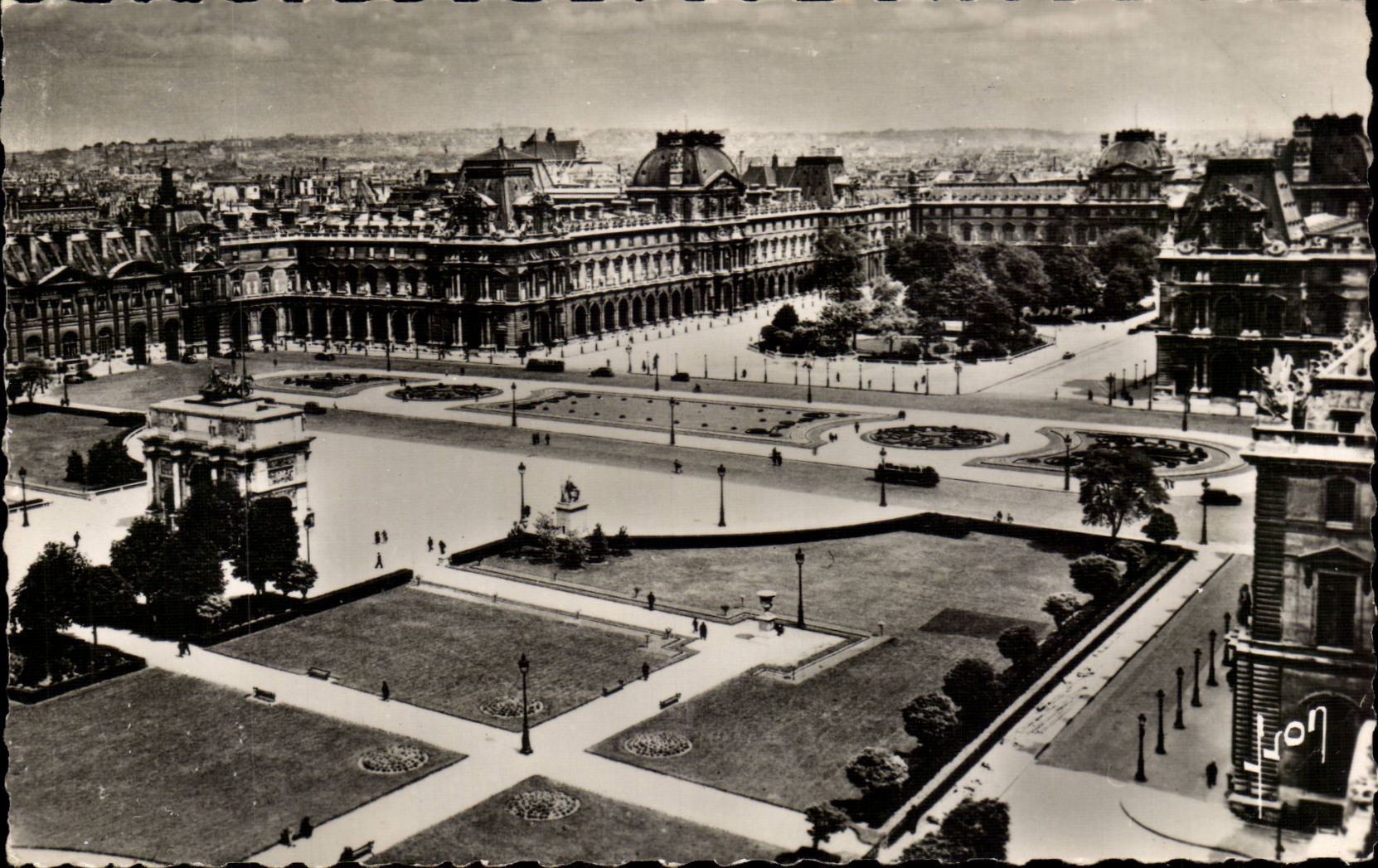 Paris CPA Perspective sur la place du CArrousel