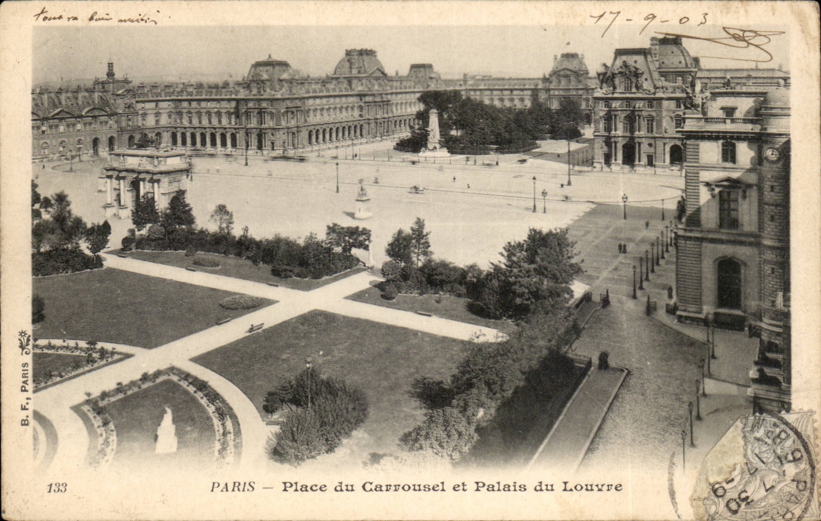Paris CPA Place du Carrousel et palais du Louvrfe