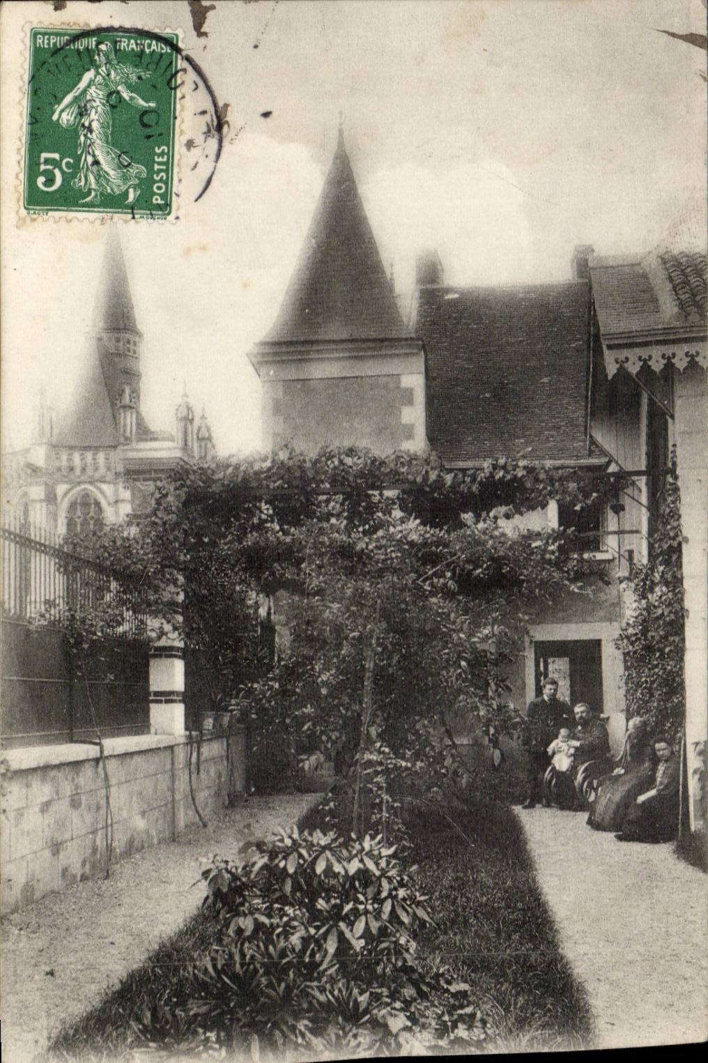 CPA House and its inhabitants (nonlocalized)