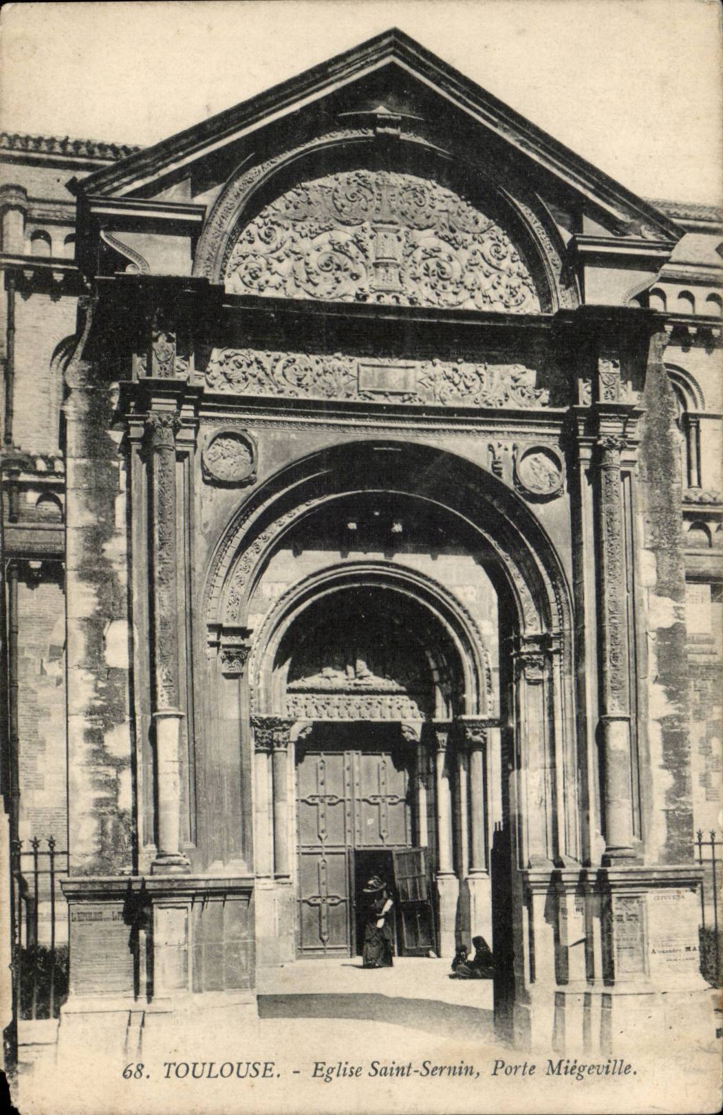 CPA Toulouse Eglise Saint Sernin porte Miegeville