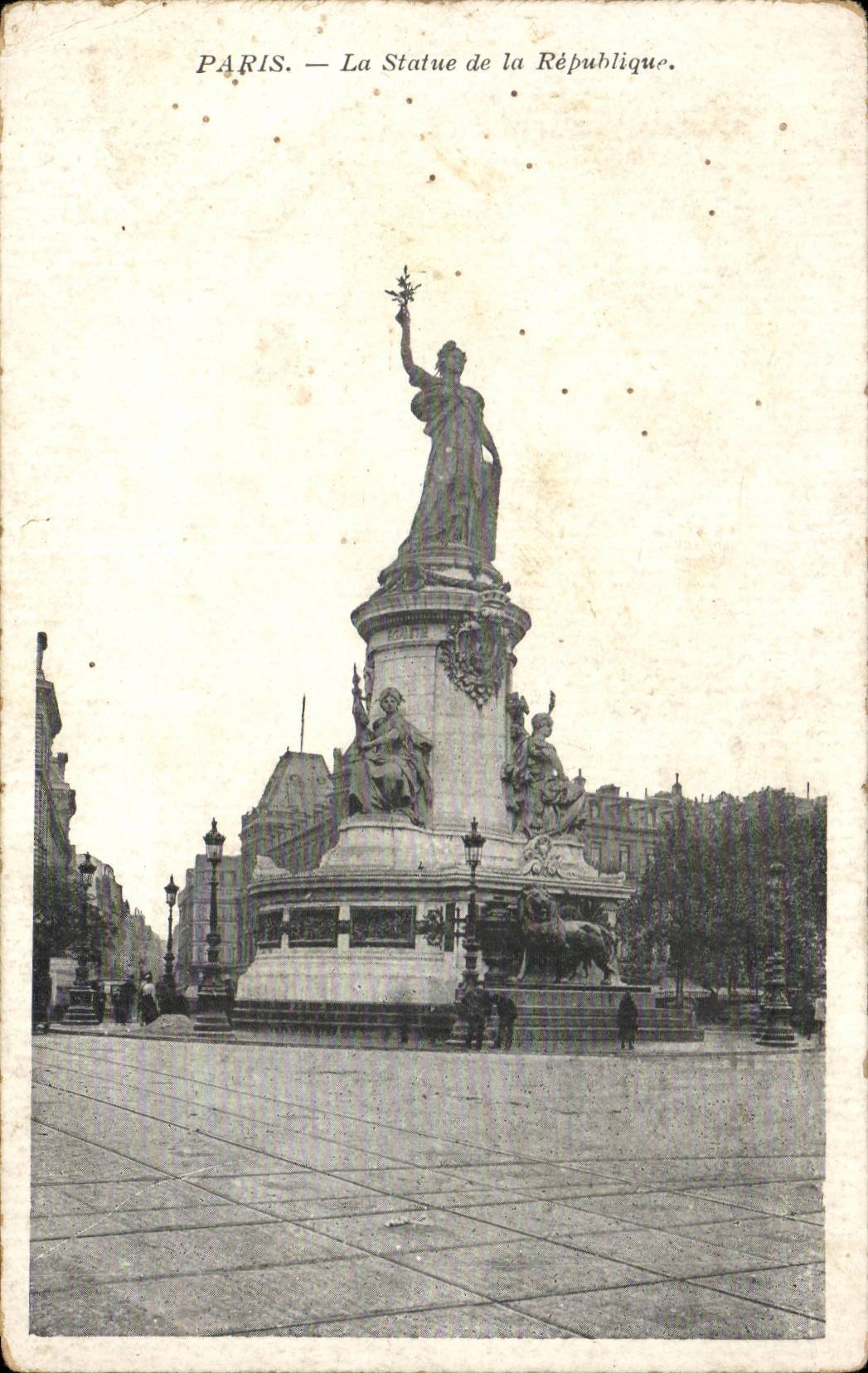 Paris CPA Statue of the Republic
