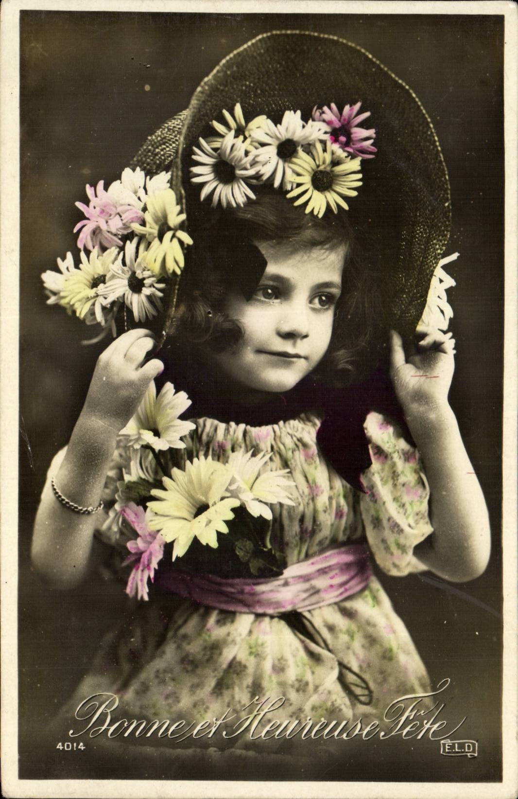 CPA Fantasy Good Child and happy festival