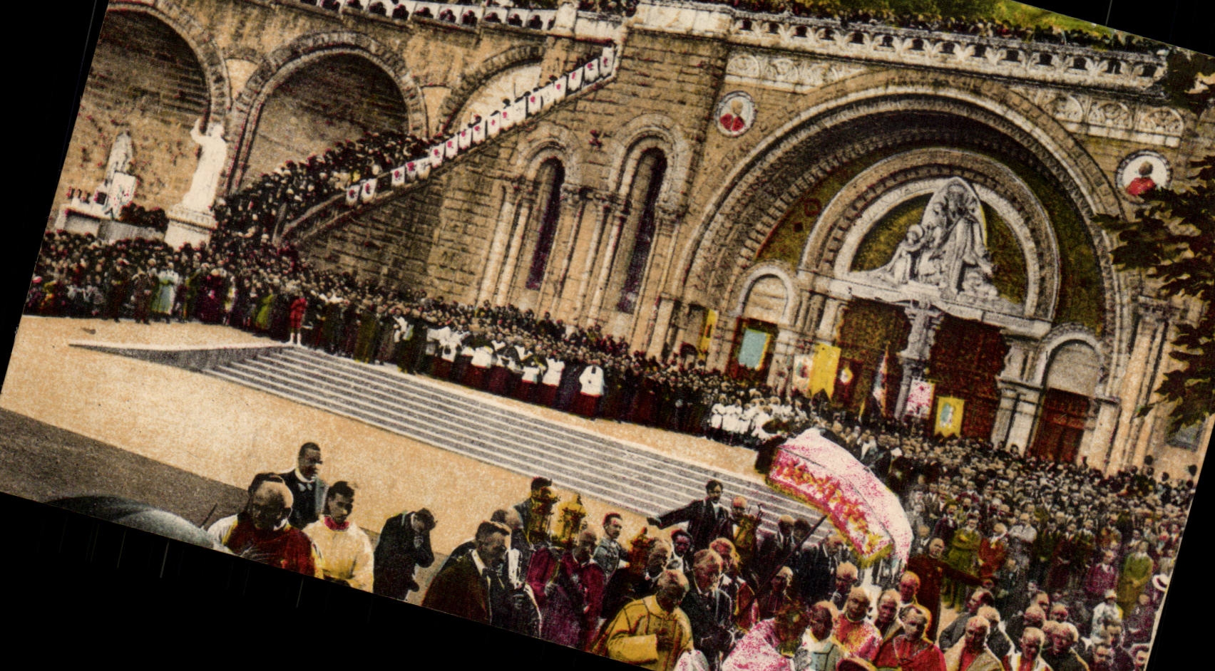 CPA Lourdes Blessing of the patients in front of the rosary