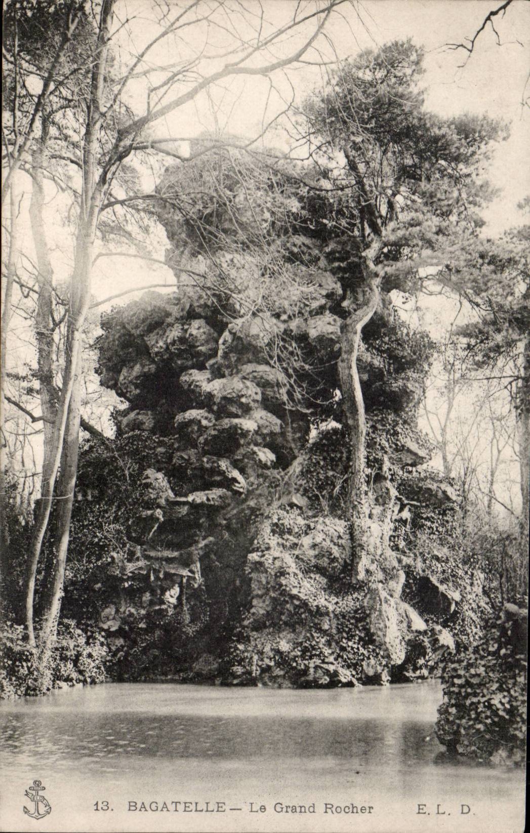 Paris CPA Bagatelle Le grand rocher